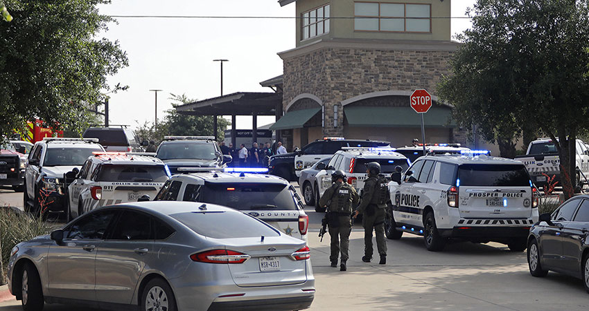 8 killed by gunman at US mall