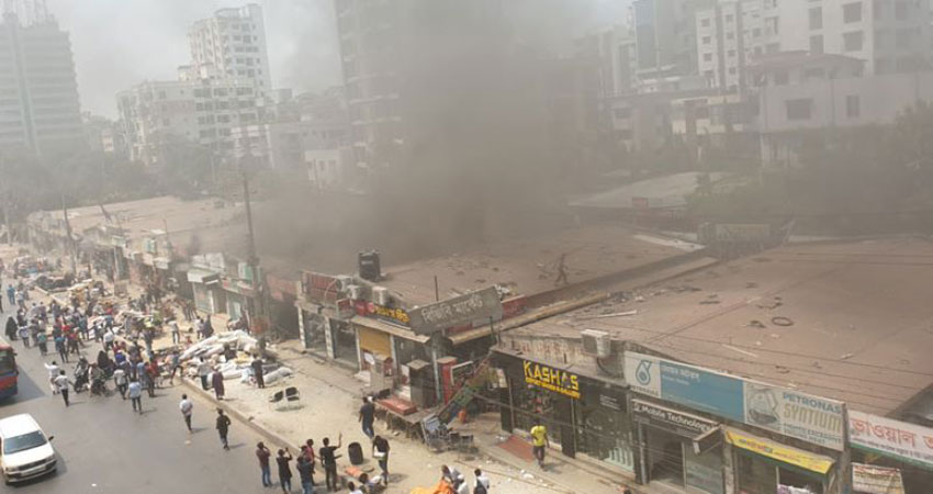 Now Uttara BGB market catches fire