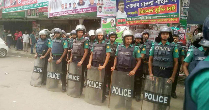 Police on high alert in front of BNP's Nayapaltan office