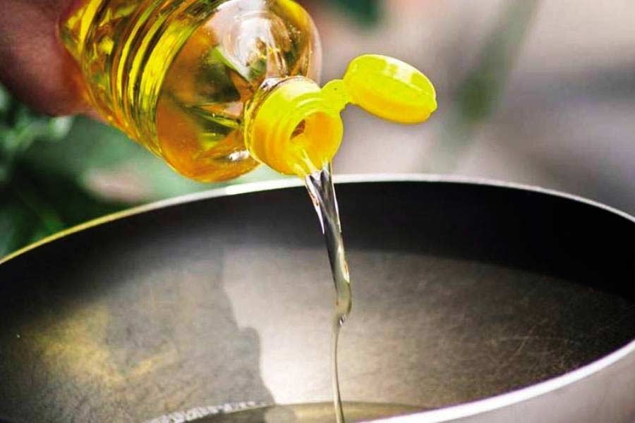 Commerce minister says price of cooking oil will ease