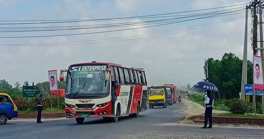 Dhaka-Tangail highway groans under traffic woes