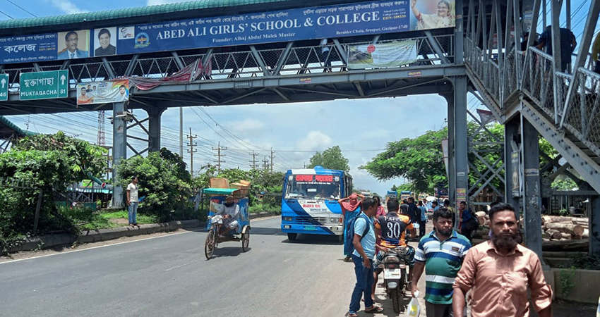 Transport shortage on Dhaka roads