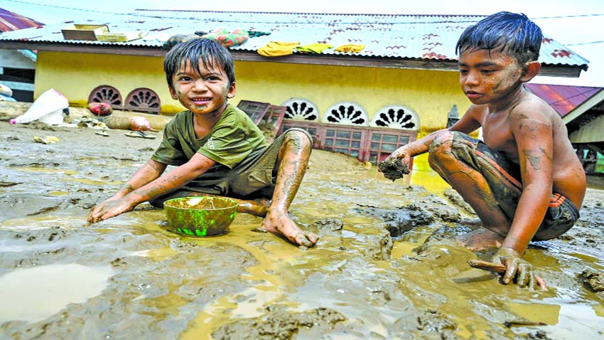 UNICEF: Nearly half the world's children exposed to three or more climate risks