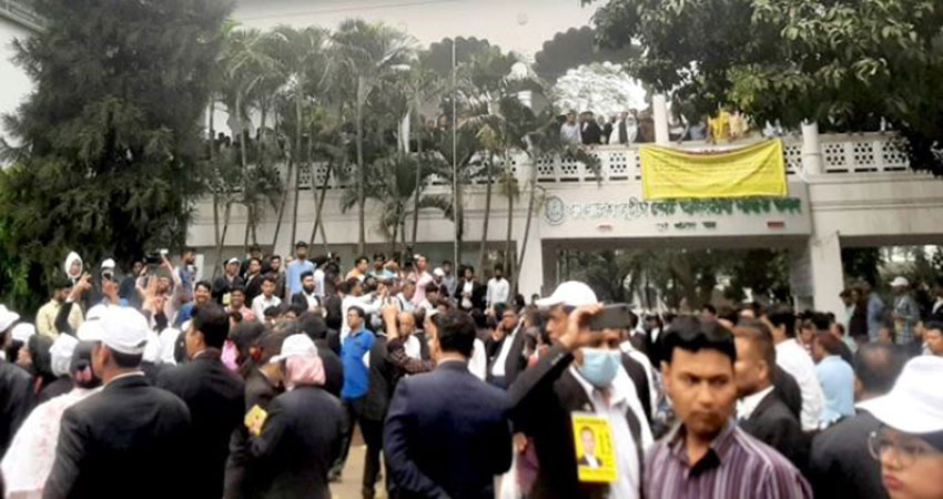 SCBA voting suspended following pro-BNP lawyers' protest