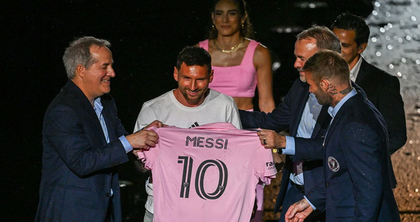 Messi hailed as 'America's number 10' as he greets rapturous Miami fans