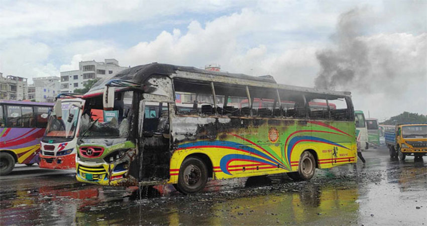 Fours buses set on fire by BNP supporters in Matuail