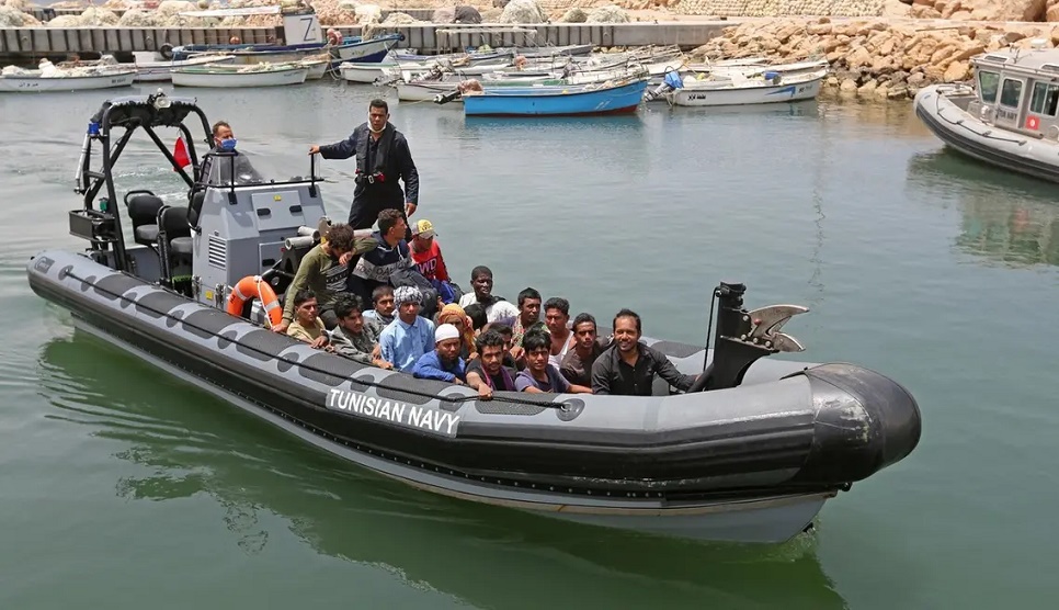 Tunisia rescues 32 Bangladeshis among 81 migrants headed to Europe fro