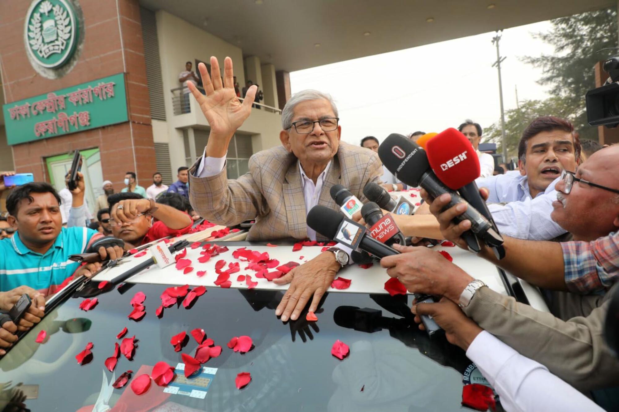 Mirza Fakhrul and Amir Khasru freed from jail