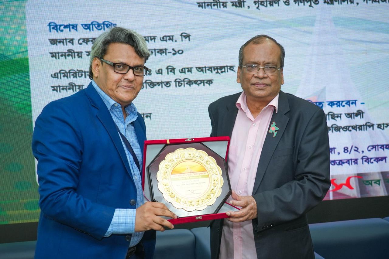 Canvas Bangladesh honors Dr. Dipu Siddiqui