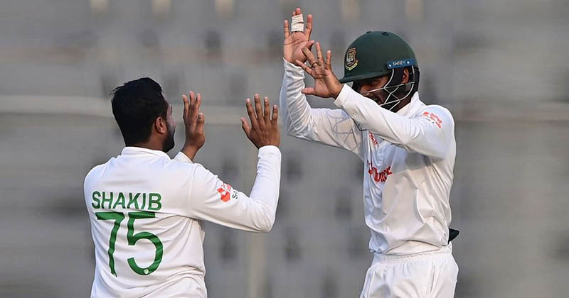 Mathews, Dhananjaya keep Sri Lanka alive in Bangladesh Test
