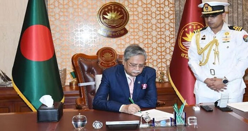 President Sahabuddin receives first ceremonial salute at Bangabhaban