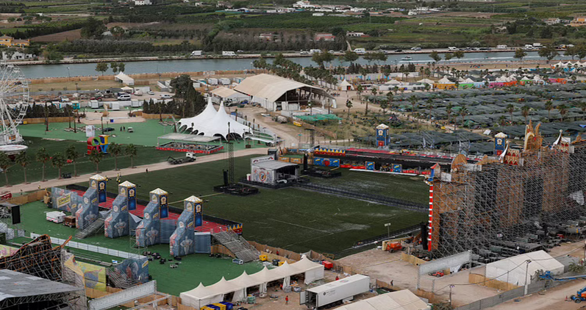 Festival stage collapse in Spain kills one, injures dozens