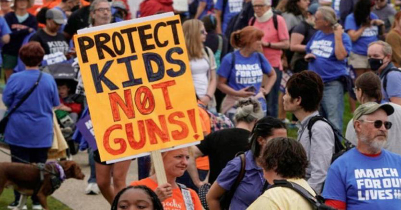 US senators announce limited deal on gun violence measures