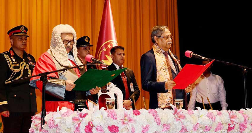 Obaidul Hassan takes oath as Chief Justice