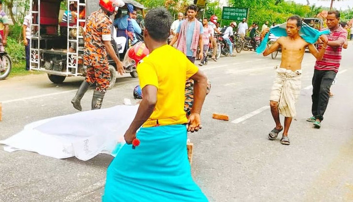 ট্রাক্টর-মোটরসাইকেল সংঘর্ষে মা-মেয়েসহ নিহত ৩