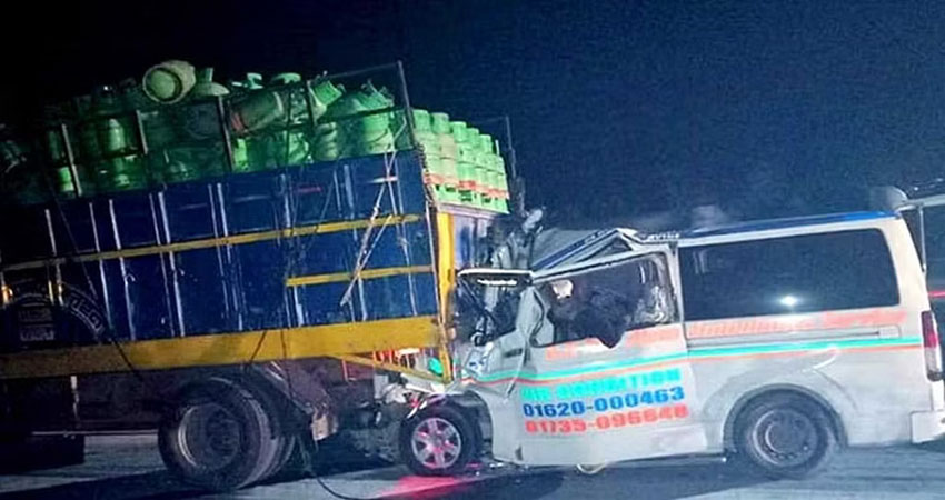 6 killed as ambulance crashes into truck in Shariatpur