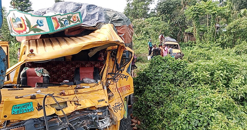 সিলেটে ট্রাক-পিকআপ সংঘর্ষে নিহত ১৩