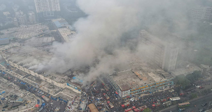 Defence forces join 28 fire service units to fight New Super Market blaze