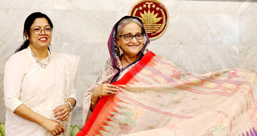 Kalabati saree made from banana plant fibre gifted to PM Hasina